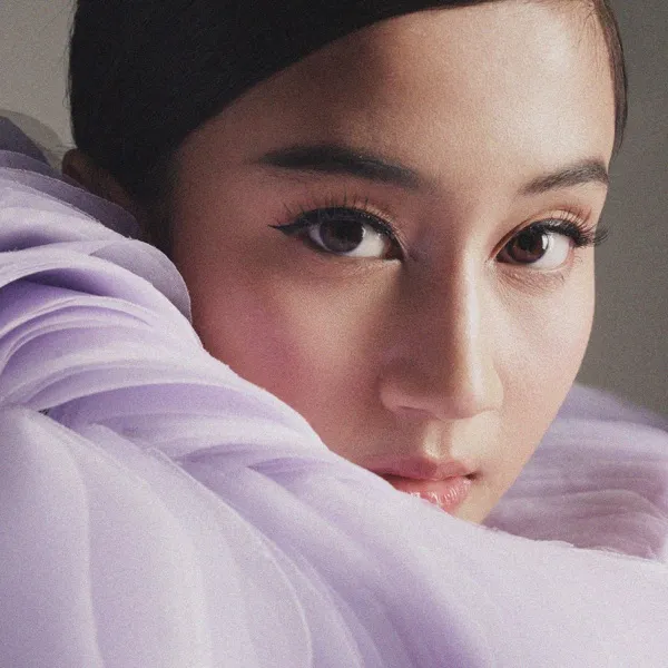 Cover lagu Tak Ingin Usai - Keisya Levronka
