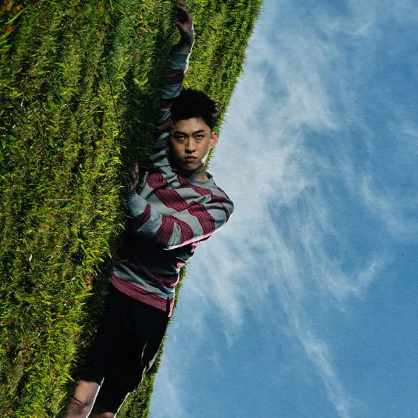 Cover lagu She - Rich Brian
